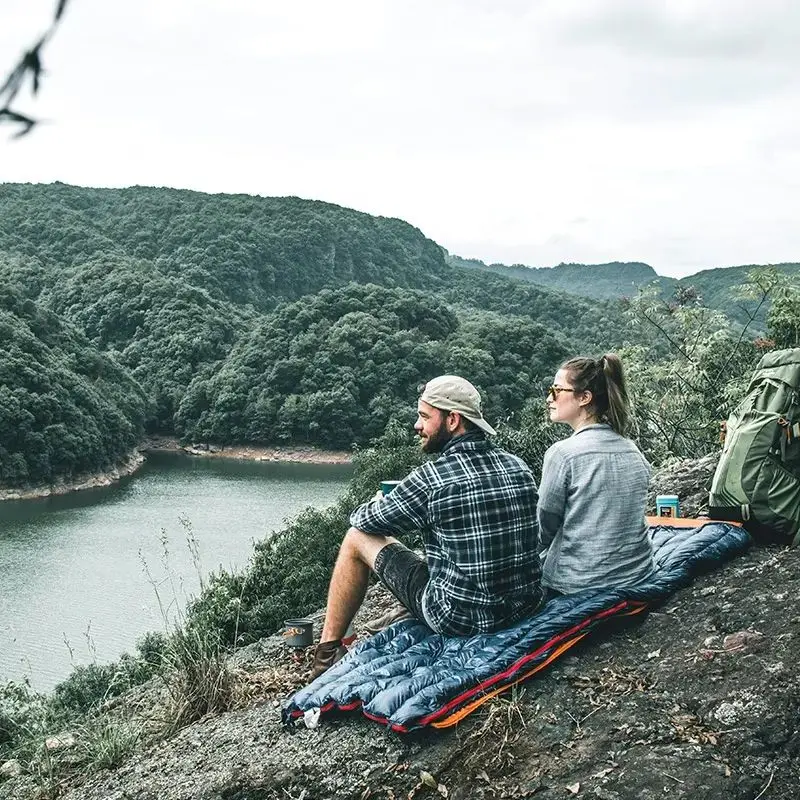 Спальний мішок з натуральним пухом Naturehike CWM400 NH17Y010-R, темно-синій Спальний мішок з натуральним пухом Naturehike CWM400 NH17Y010-R, темно-синій
