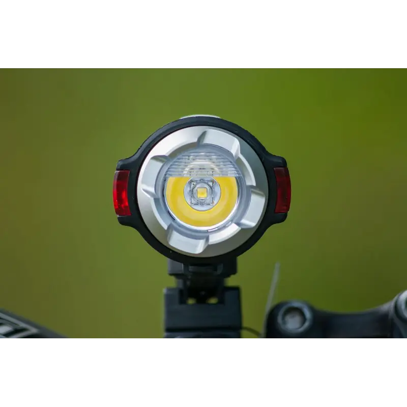 Велофара Fenix BC21R Велофара Fenix BC21R