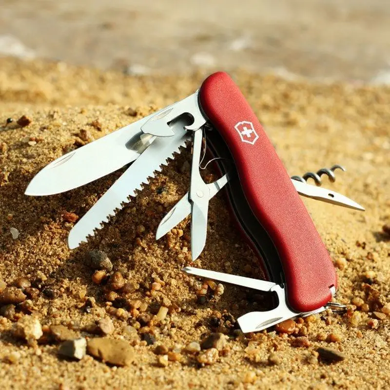 0.9023 Ніж Victorinox OUTRIDER червоний 0.9023 Ніж Victorinox OUTRIDER червоний