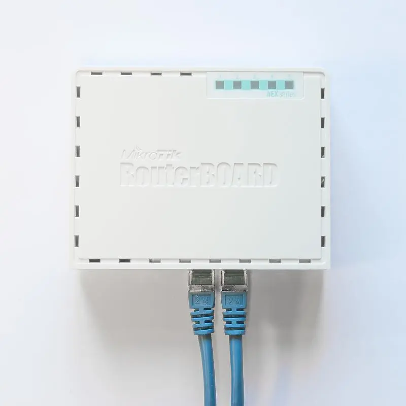 Маршрутизатор MikroTik RouterBOARD RB750GR3 hEX Маршрутизатор MikroTik RouterBOARD RB750GR3 hEX