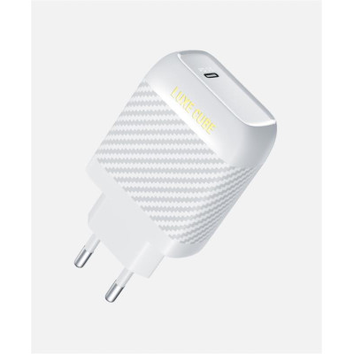 Мережевий зарядний пристрій Luxe Cube Dynamic 18W (1USBх3A) White (4446689880643)