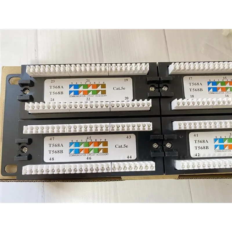 Патч-панель ATcom P5148 19" 48хRJ-45 UTP 2U cat.5е Патч-панель ATcom P5148 19" 48хRJ-45 UTP 2U cat.5е