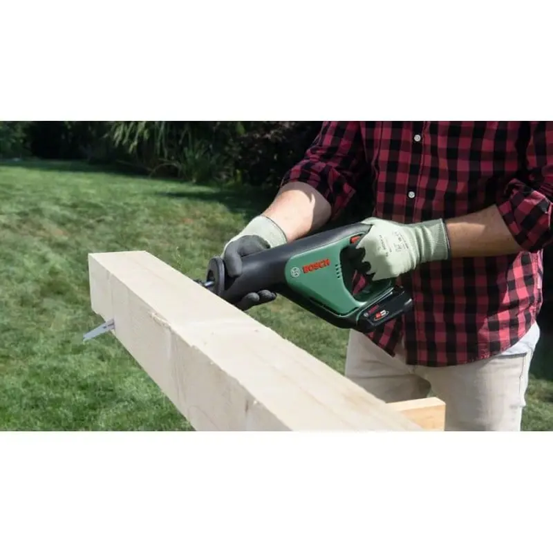 Шабельна пила Bosch AdvancedRecip 18 (18 В, 2.5 А*год, 3100 ход/хв) (06033B2401) Шабельна пила Bosch AdvancedRecip 18 (18 В, 2.5 А*год, 3100 ход/хв) (06033B2401)