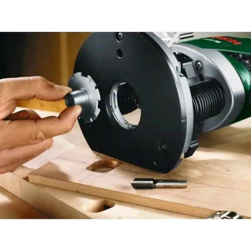 Фрезер Bosch POF 1400 ACE (1400 Вт, 6 фрез) (060326C801) Фрезер Bosch POF 1400 ACE (1400 Вт, 6 фрез) (060326C801)