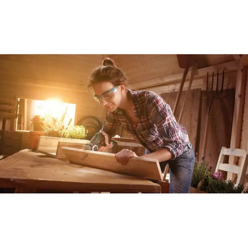 Акумуляторна ланцюгова пила Bosch EasyCut 12 (12 В, 2.5 А*год, 65 мм) (06033C9020) Акумуляторна ланцюгова пила Bosch EasyCut 12 (12 В, 2.5 А*год, 65 мм) (06033C9020)