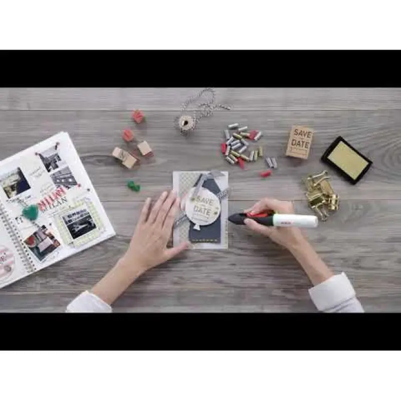 Акумуляторна клейова ручка Bosch Gluey Lagoon Blue (1.2 В, 2х2.1 А*ч, 150°C) (06032A2104) Акумуляторна клейова ручка Bosch Gluey Lagoon Blue (1.2 В, 2х2.1 А*ч, 150°C) (06032A2104)