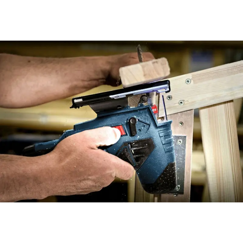 Акумуляторний лобзик Bosch GST 12V-70 (12 В, 2 А*год, 2800 ход/хв) (0615990M40) Акумуляторний лобзик Bosch GST 12V-70 (12 В, 2 А*год, 2800 ход/хв) (0615990M40)