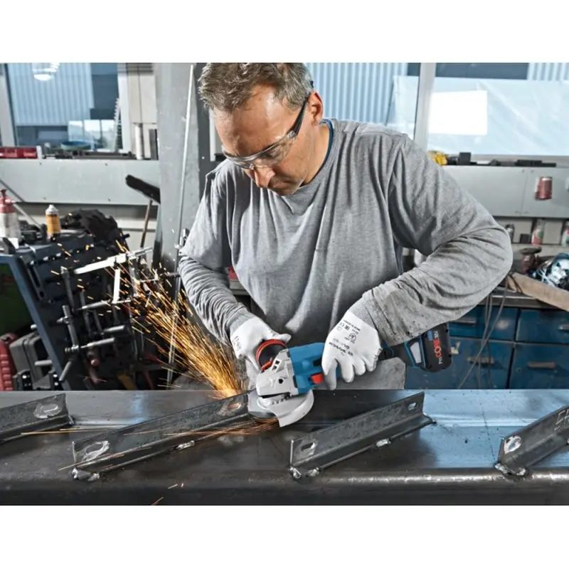 Акумуляторна кутова шліфмашина Bosch GWS 18V-15 SC (18 В, без АКБ) (06019H6100) Акумуляторна кутова шліфмашина Bosch GWS 18V-15 SC (18 В, без АКБ) (06019H6100)