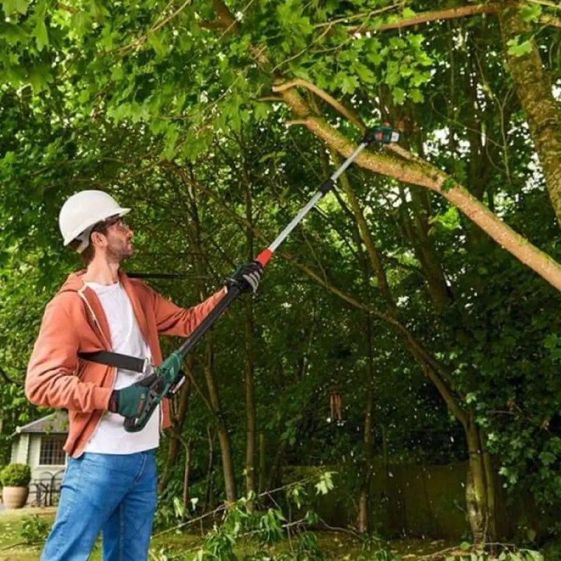 Акумуляторний висоторіз Bosch UniversalChainPole 18 (18 В, 2.5 А*год, 200 мм) (06008B3100) Акумуляторний висоторіз Bosch UniversalChainPole 18 (18 В, 2.5 А*год, 200 мм) (06008B3100)