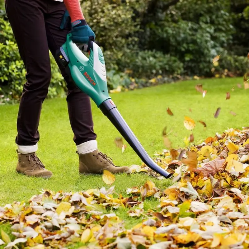 Повітродувка акумуляторна Bosch ALB 18 LI (18 В, 2.5 А*год, 210 км/год) (06008A0501) Повітродувка акумуляторна Bosch ALB 18 LI (18 В, 2.5 А*год, 210 км/год) (06008A0501)