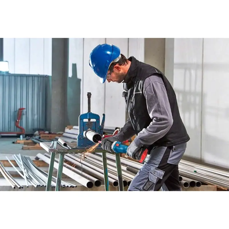 Акумуляторна пряма шліфмашина Bosch GGS 18V-23 PLC (18 В, без АКБ) (0601229200) Акумуляторна пряма шліфмашина Bosch GGS 18V-23 PLC (18 В, без АКБ) (0601229200)