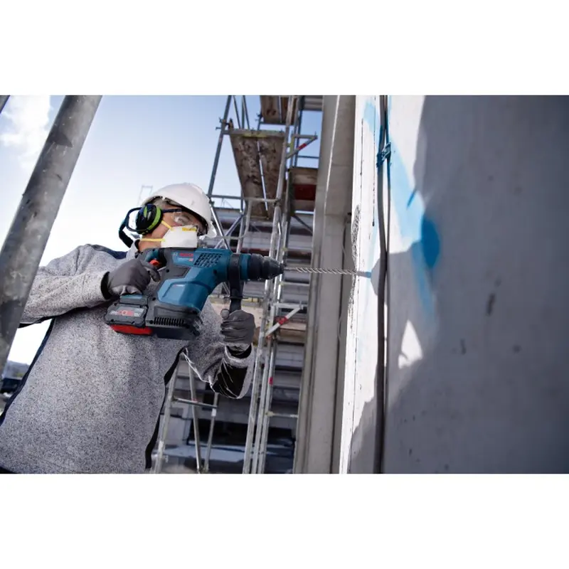 Акумуляторний перфоратор Bosch GBH 18V-34 CF (18 В, без АКБ, 5.8 Дж) (0611914021) Акумуляторний перфоратор Bosch GBH 18V-34 CF (18 В, без АКБ, 5.8 Дж) (0611914021)