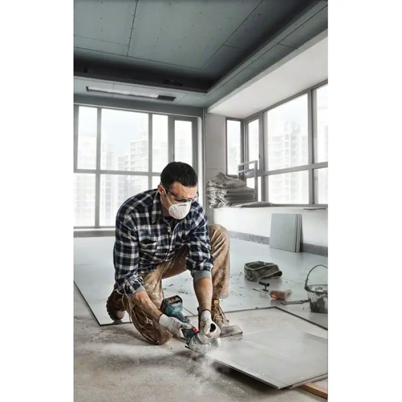 Акумуляторна кутова шліфмашина Bosch GWS 180-LI Professional (18 В, 4 А*год, 125 мм) (06019H9025) Акумуляторна кутова шліфмашина Bosch GWS 180-LI Professional (18 В, 4 А*год, 125 мм) (06019H9025)