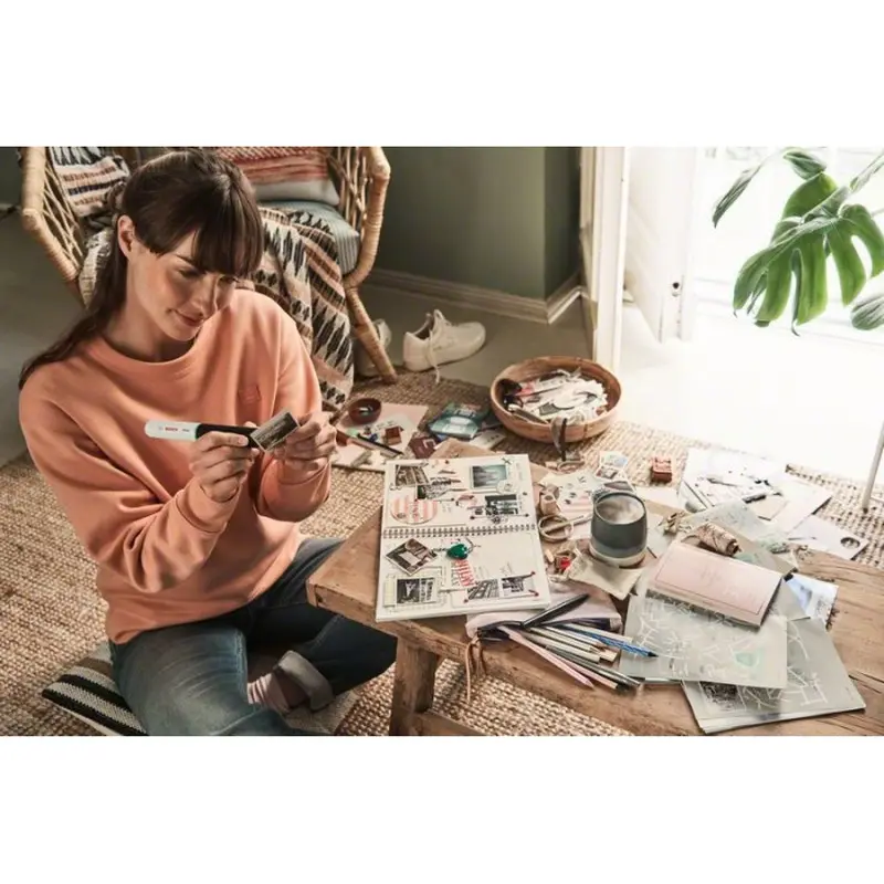 Акумуляторна клейова ручка Bosch Gluey Lagoon Blue (1.2 В, 2х2.1 А*ч, 150°C) (06032A2104) Акумуляторна клейова ручка Bosch Gluey Lagoon Blue (1.2 В, 2х2.1 А*ч, 150°C) (06032A2104)