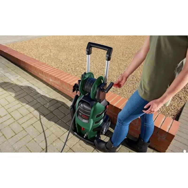 Мийка високого тиску Bosch EasyAquatak 140 (2100 Вт, 450 л/год) (06008A7D00) Мийка високого тиску Bosch EasyAquatak 140 (2100 Вт, 450 л/год) (06008A7D00)