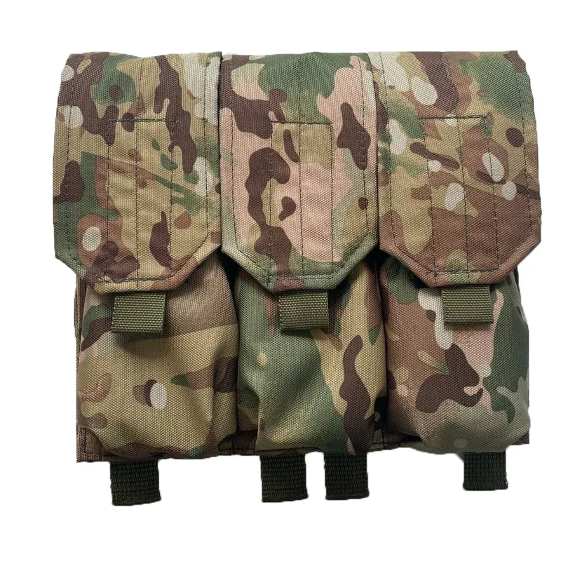 Подсумок тройной для магазинов АК закрыт с MOLLE мультикам МК