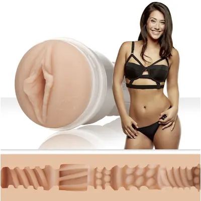Fleshlight Girls - Eva Lovia Sugar - Мастурбатор-вагина, 25.4х8 см (телесный)