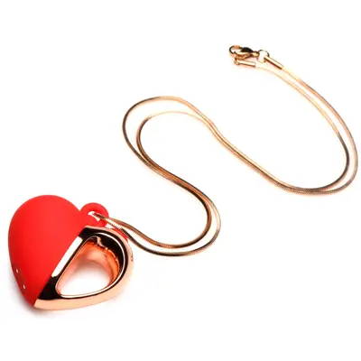 Charmed Vibrating Silicone Heart Necklace - ожерелье с подвеской вибратором, 90 см (красный) Charmed Vibrating Silicone Heart Necklace - ожерелье с подвеской вибратором, 90 см (красный)