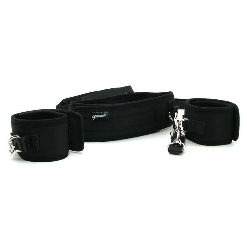 Pipedream Collar with Cuffs and Leash - ошейник с поводком и наручниками Pipedream Collar with Cuffs and Leash - ошейник с поводком и наручниками