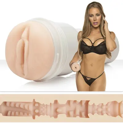 Fleshlight Girls Nicole Aniston Fit - мастурбатор-вагина, 25х8 см (телесный)