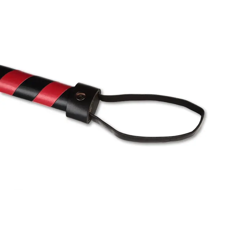 Плеть многохвостовка с черно-красным плетением Плеть многохвостовка с черно-красным плетением