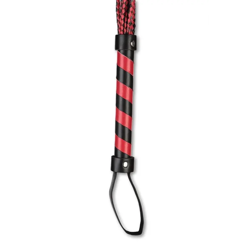 Плеть многохвостовка с черно-красным плетением Плеть многохвостовка с черно-красным плетением