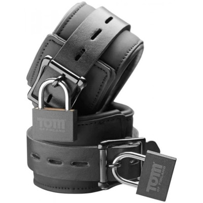 Tom of Finland Neoprene Wrist Cuffs - Наручники с замочками, 35.5х5.7 см (чёрный)
