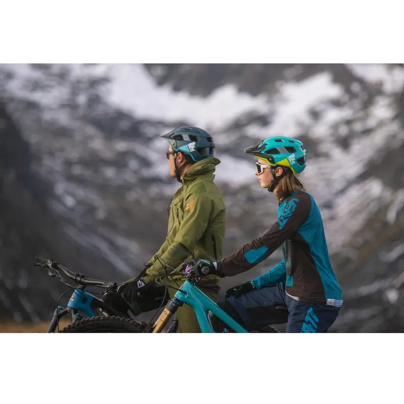 Шлем Urge AllTrail синий S/M, 54-57 см Шлем Urge AllTrail синий S/M, 54-57 см