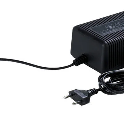 Перетворювач Ezetil AC/DC 230/12V